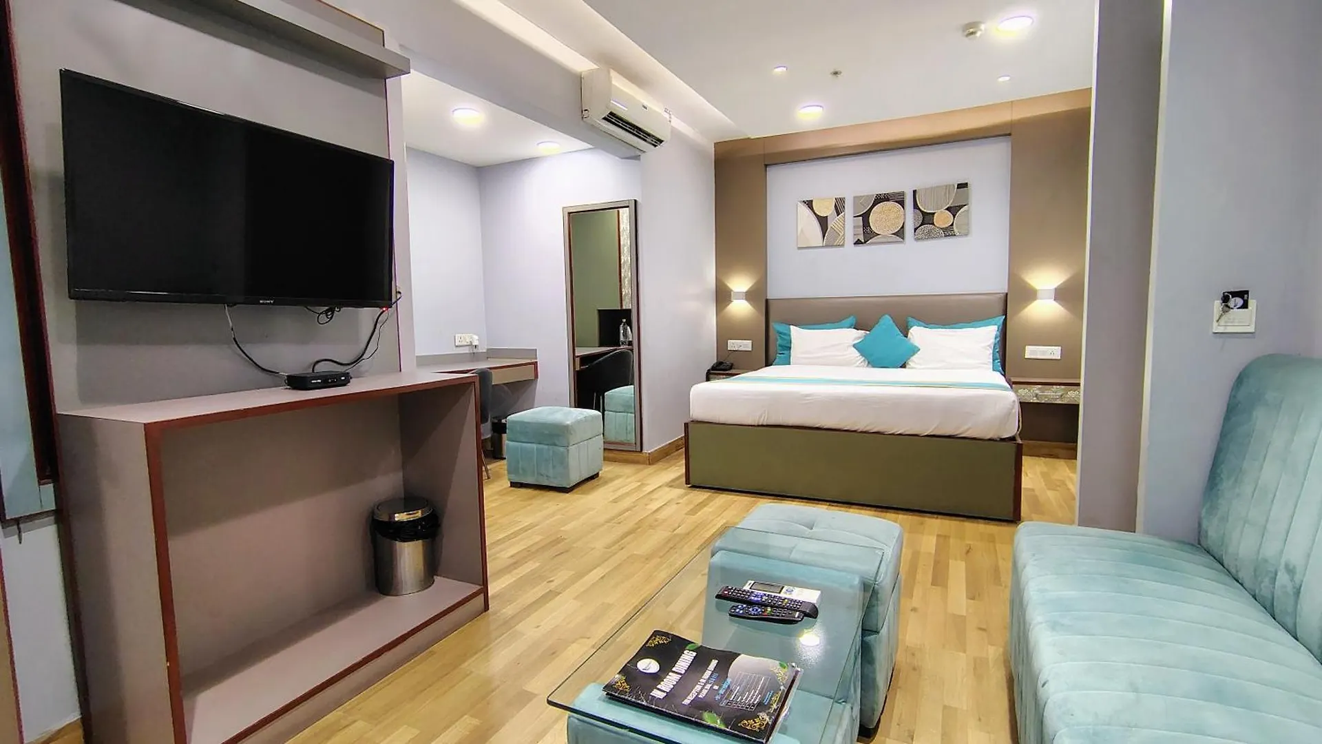 Hotel Western Blu Delhi