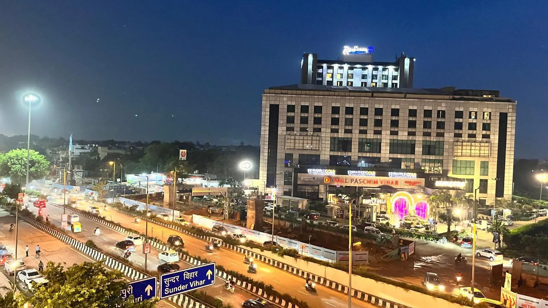 Western Blu Delhi  Hotel