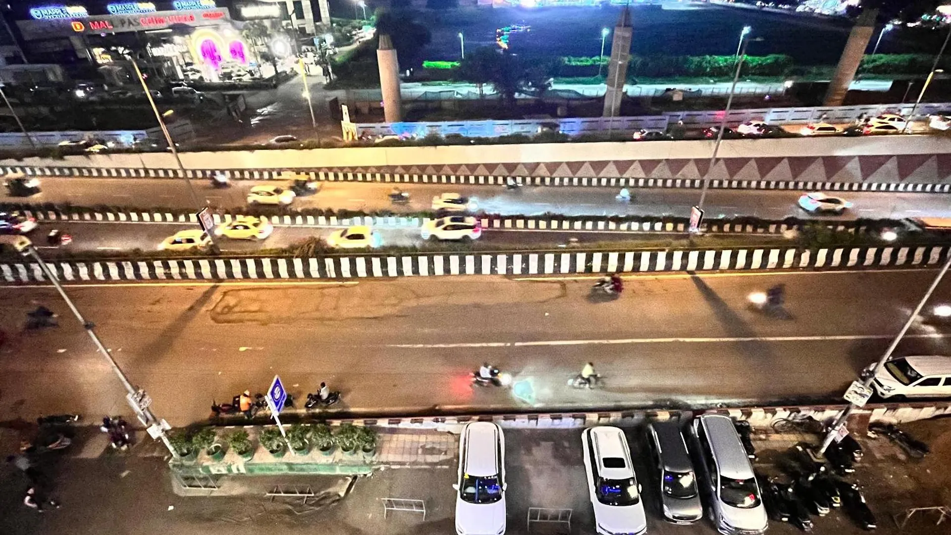 Western Blu Delhi  Hotel